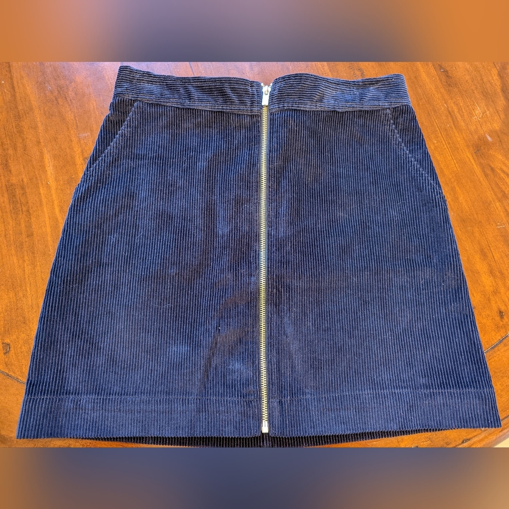 Gap - Navy Blue Corduroy Miniskirt - sz 6 - New